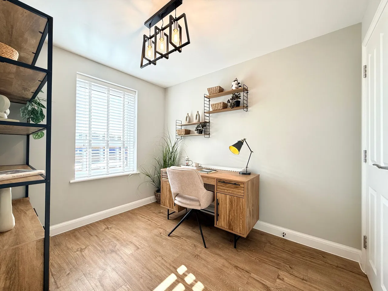 Honeymans Helm, Highworth, SN6, photo 5