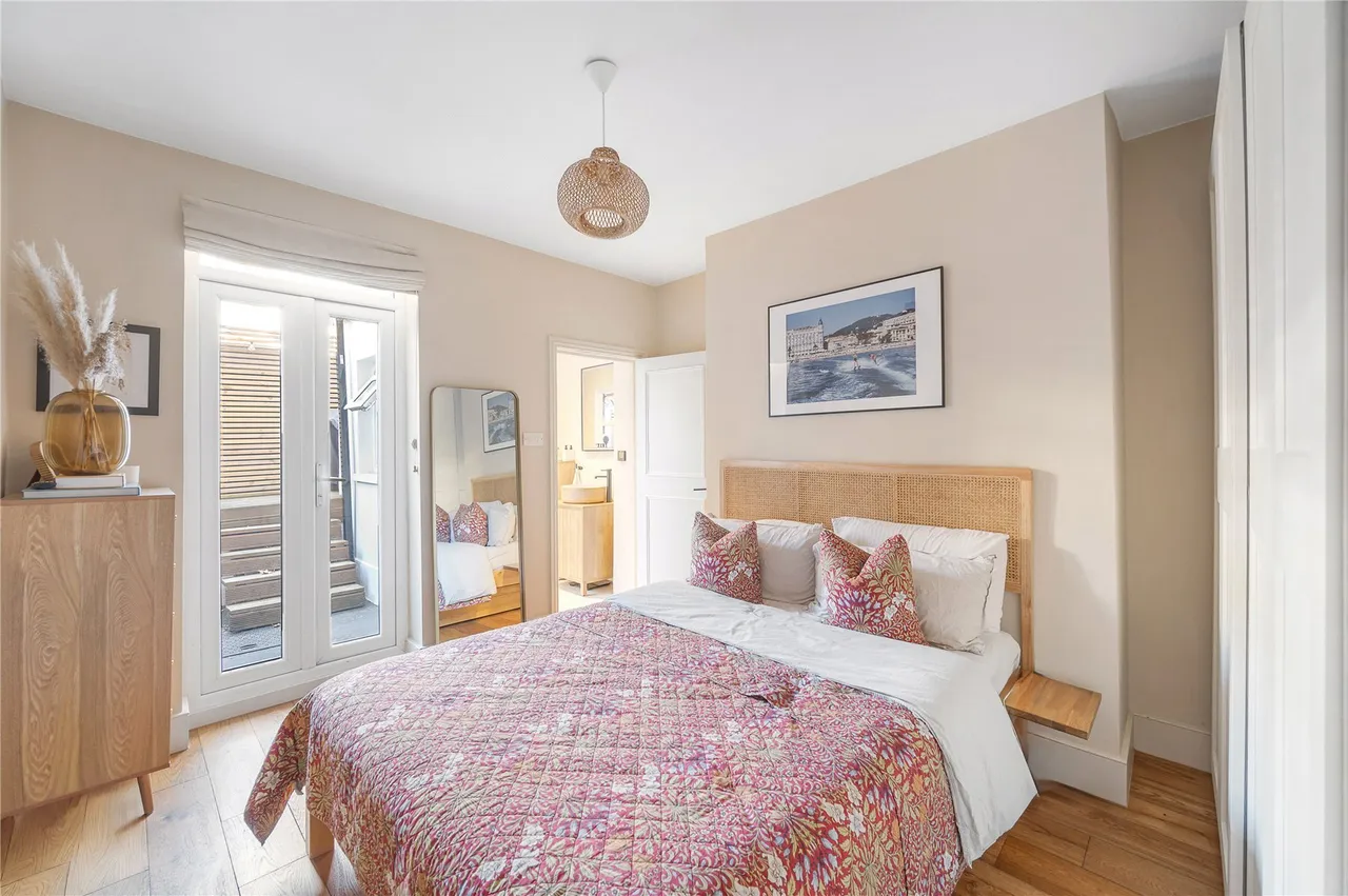 Barons Court Road, London, W14, photo 3