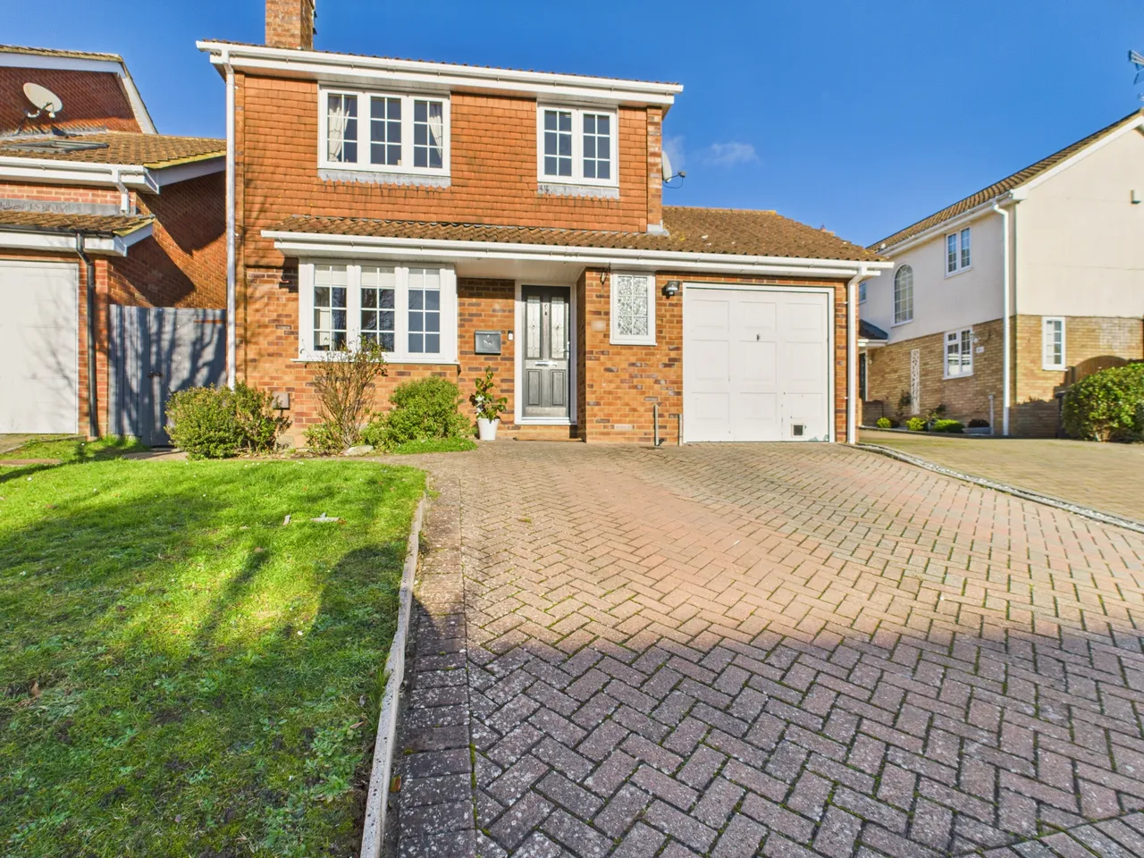 4 bed house for sale — Saffron Close, Chineham, Basingstoke, RG24