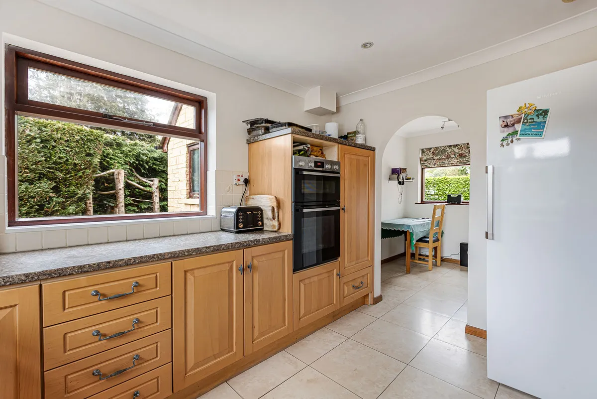 Eynsham Road, Botley, photo 3