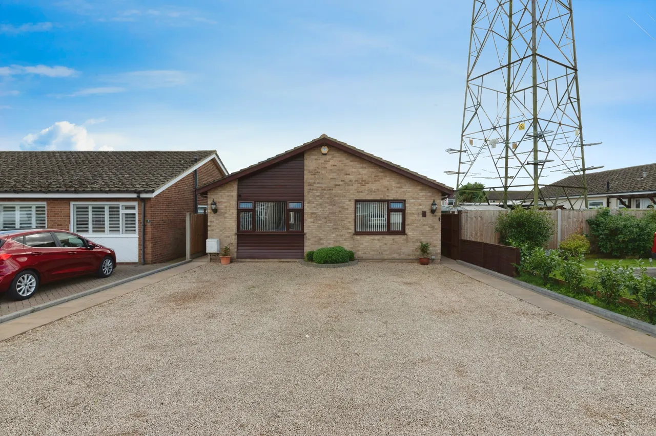 Essex Gardens, Linford, Stanford-le-Hope, Essex, SS17, photo 18