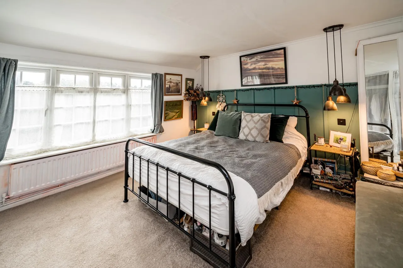 Model Row, Buckland, HP22, photo 15