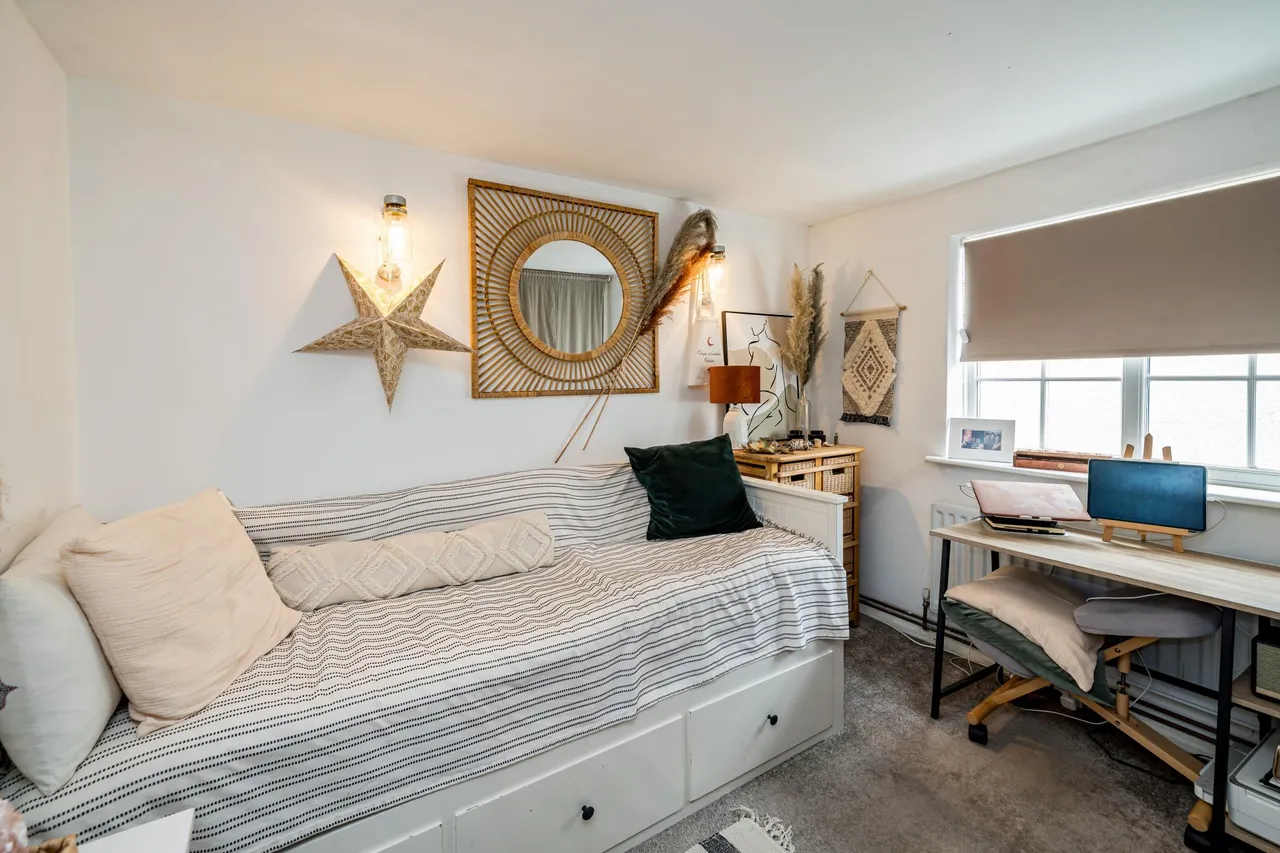 Model Row, Buckland, HP22, photo 19