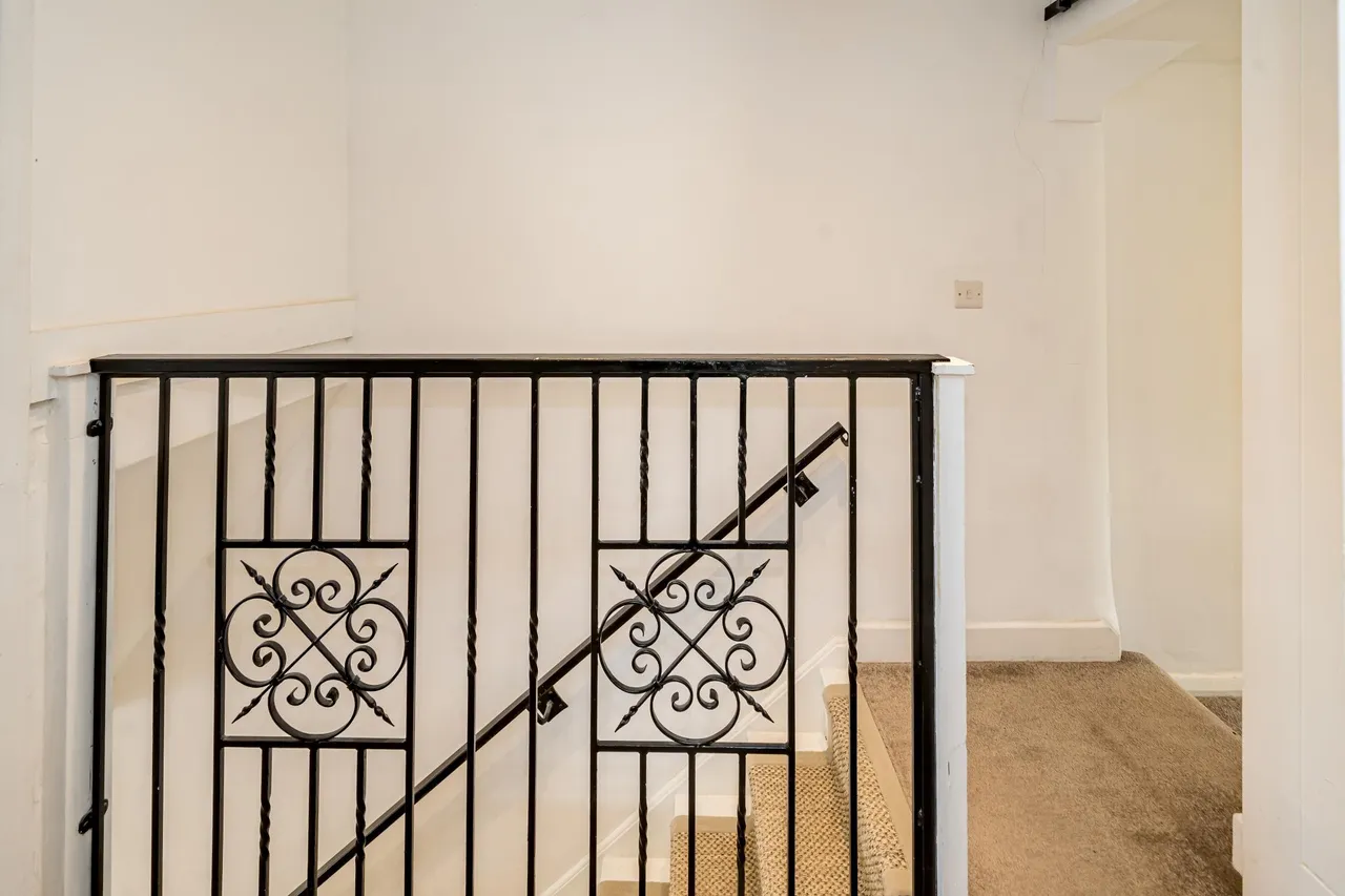 Model Row, Buckland, HP22, photo 14