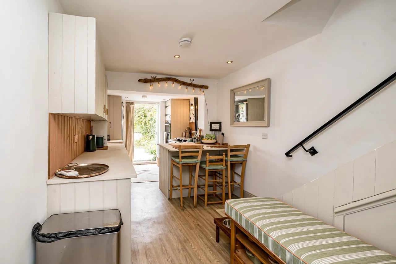Model Row, Buckland, HP22, photo 9