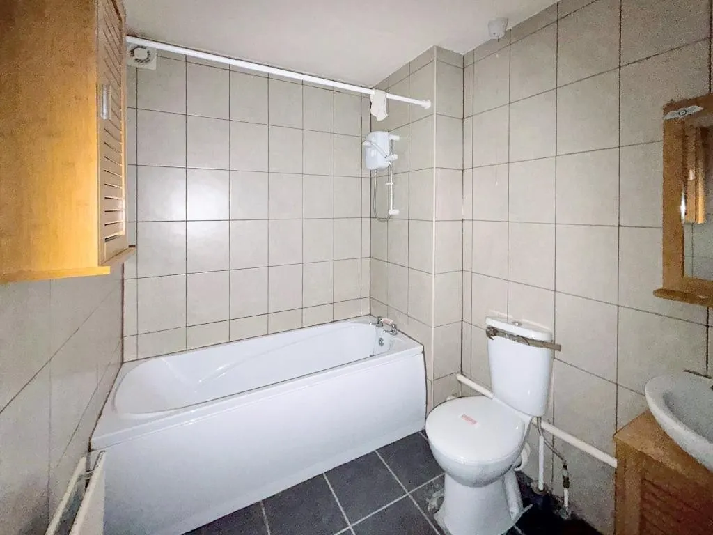 Hillside Road, Whyteleafe, photo 9