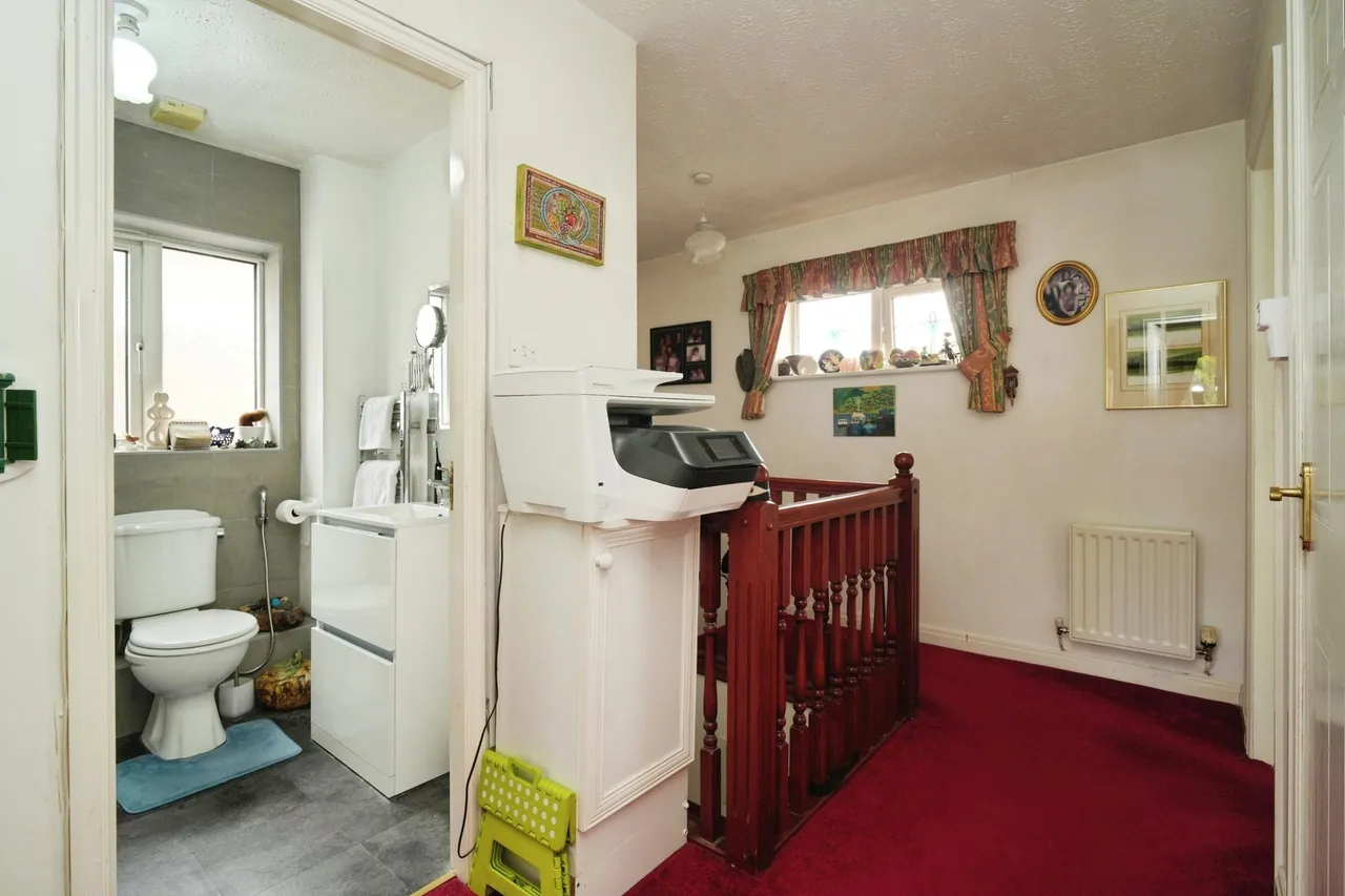 Charleston Close, Sale, M33, photo 34