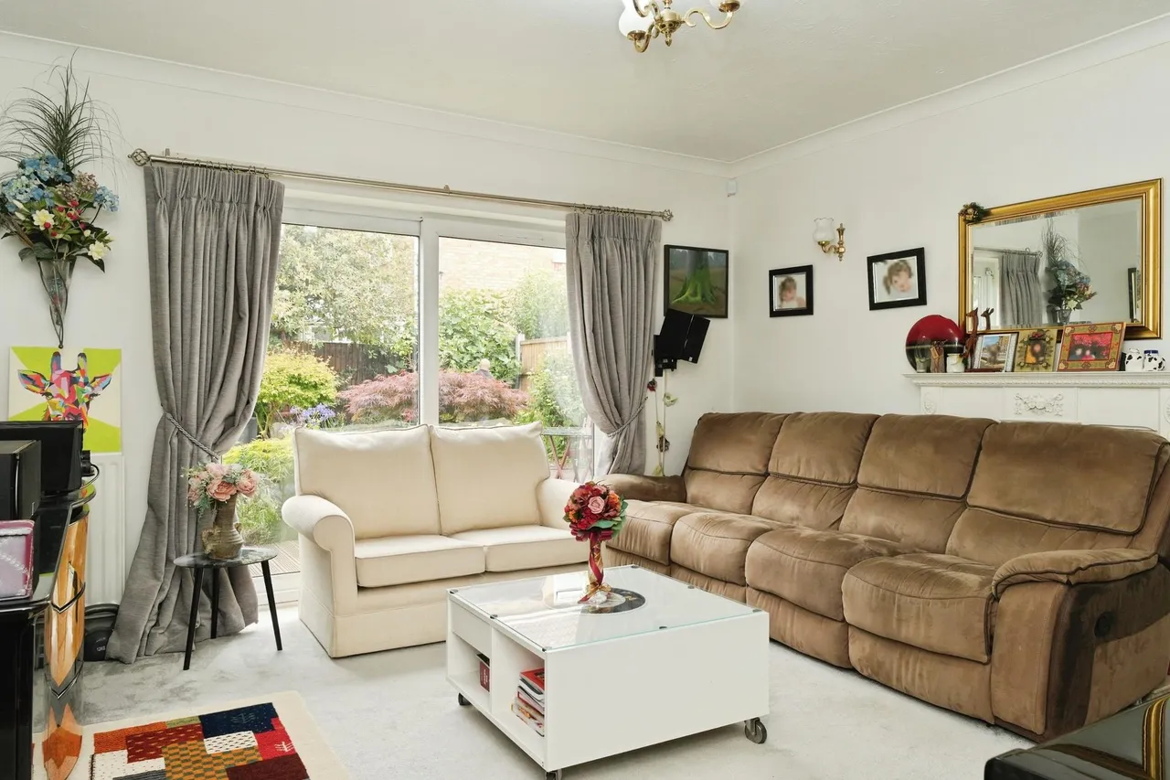 Charleston Close, Sale, M33, photo 16