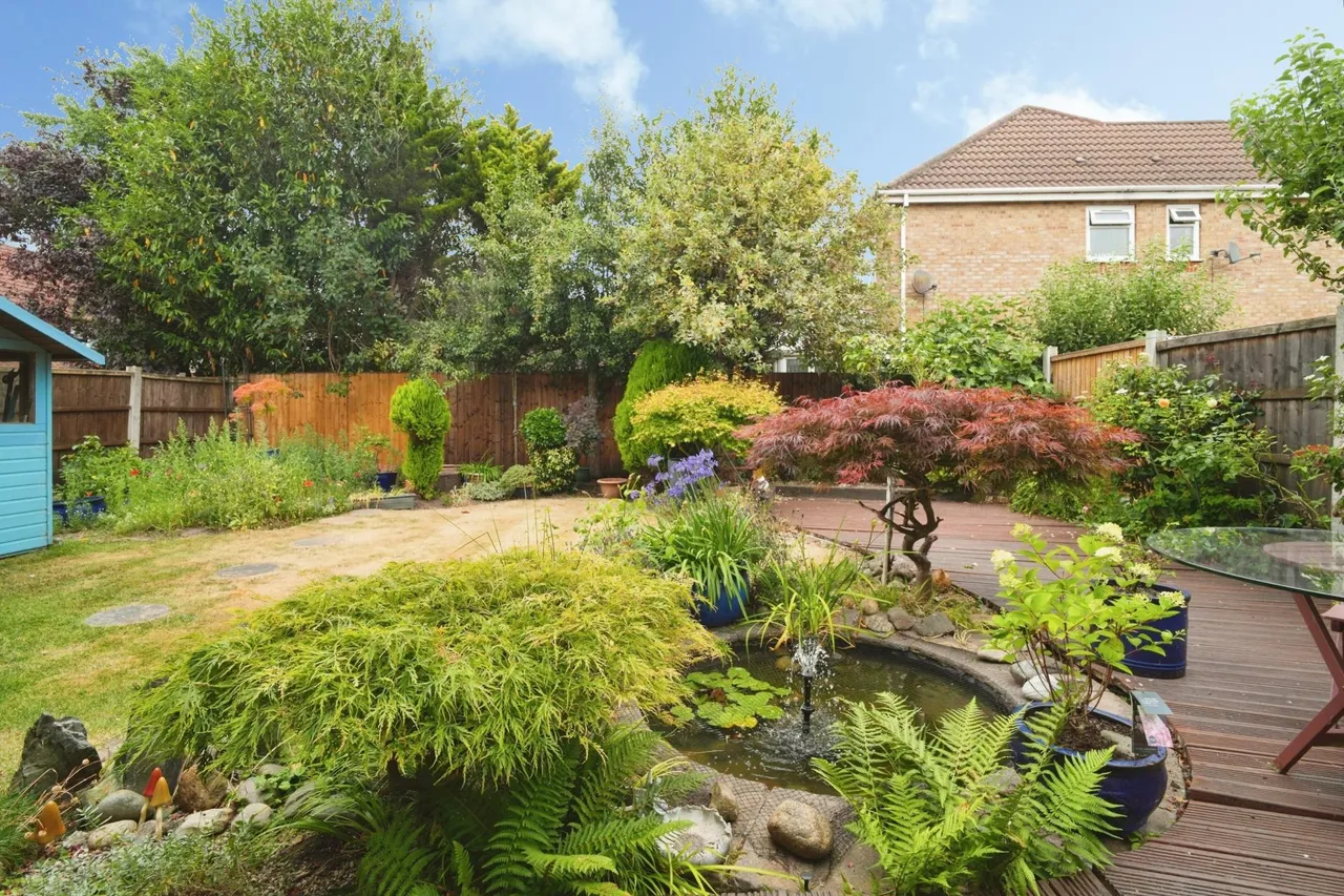 Charleston Close, Sale, M33, photo 7