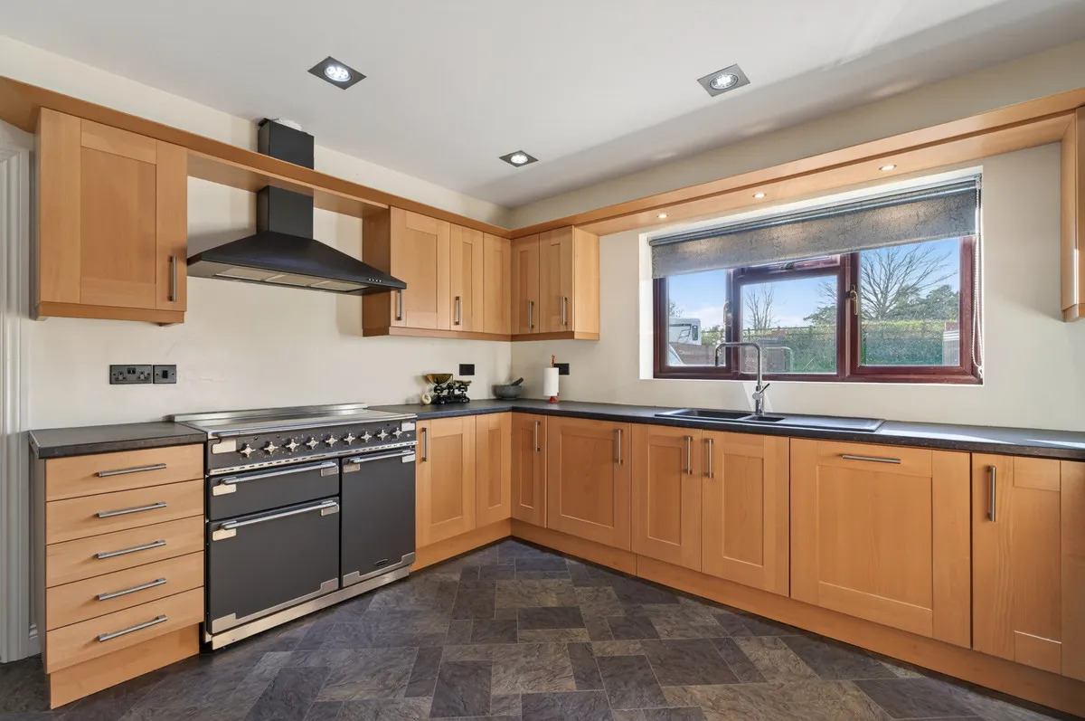 The Bungalow Hadzor Droitwich, WR9, photo 9