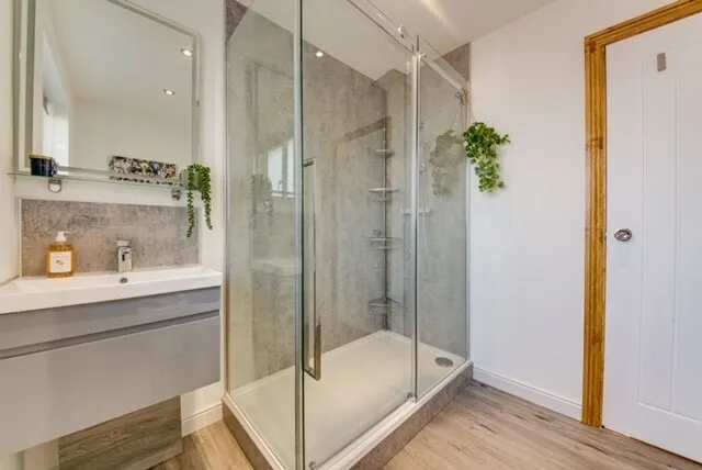 Swenson Avenue, NG7, photo 12