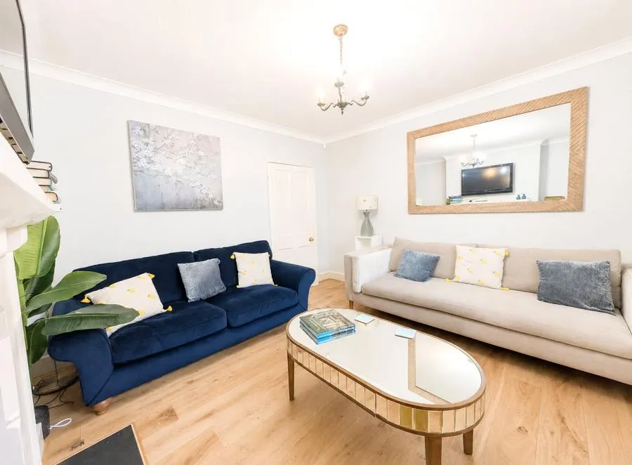 4 bed property to rent, High Street, Eton, SL4