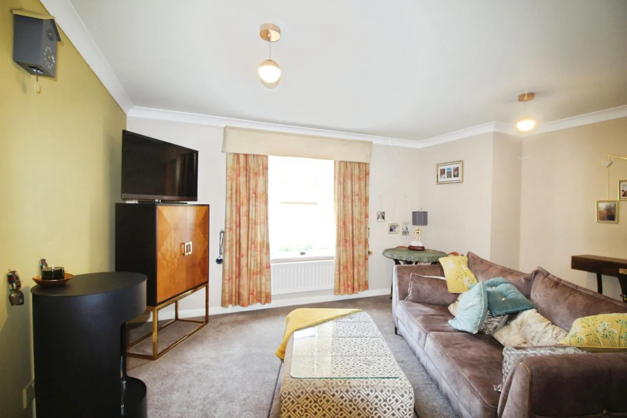 Turnberry Gardens, Wakefield, WF3, photo 2