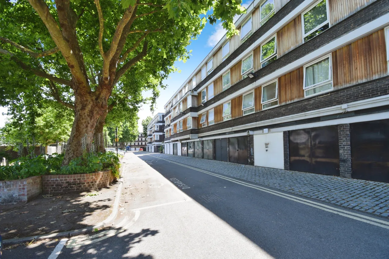 Glenfinlas Way, London, photo 4