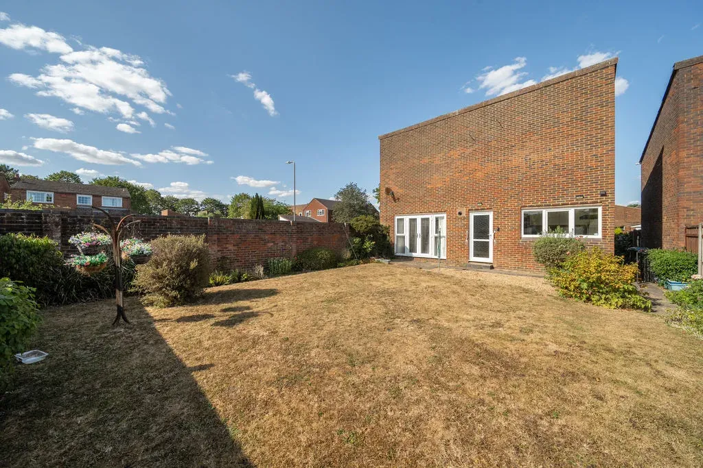 Ainsdale Close, Bletchley, Milton Keynes, Buckinghamshire, MK3 7TP, photo 7