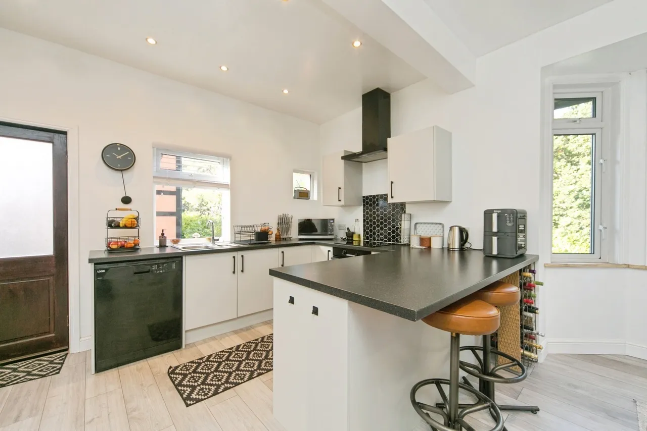 Dingle Hill, Colwyn Bay, LL29, photo 6