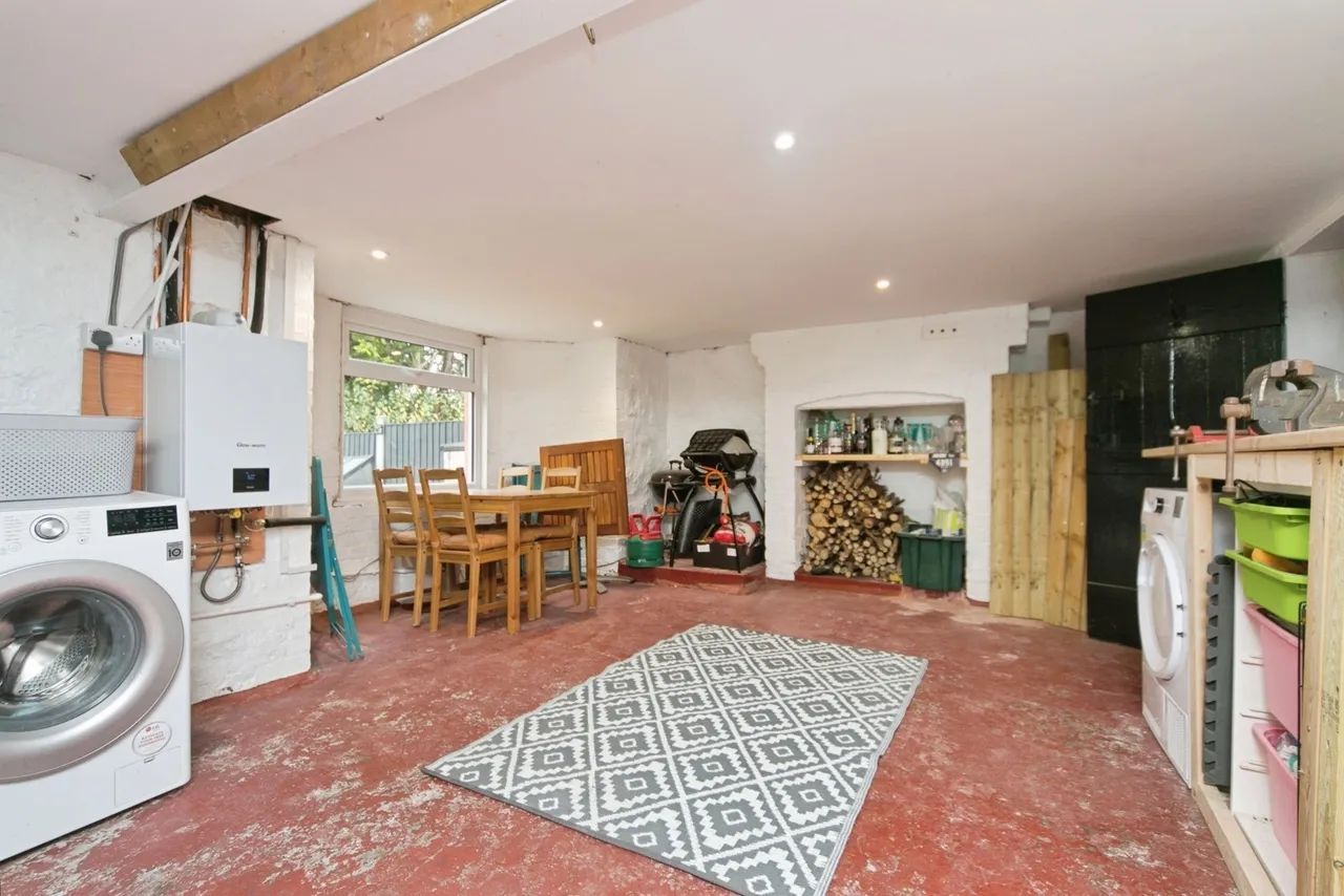 Dingle Hill, Colwyn Bay, LL29, photo 18