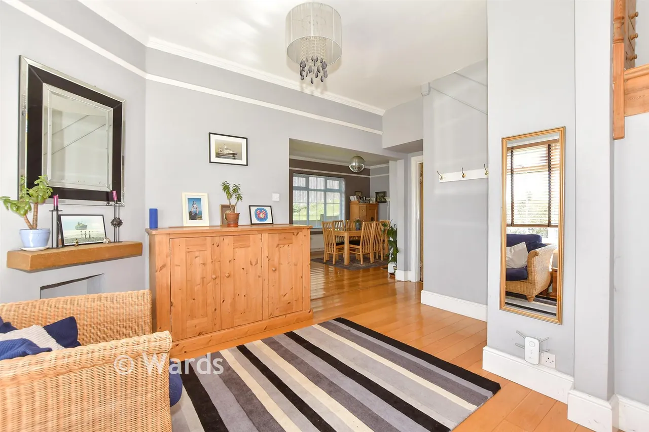 London Road, Hythe, CT21, photo 13