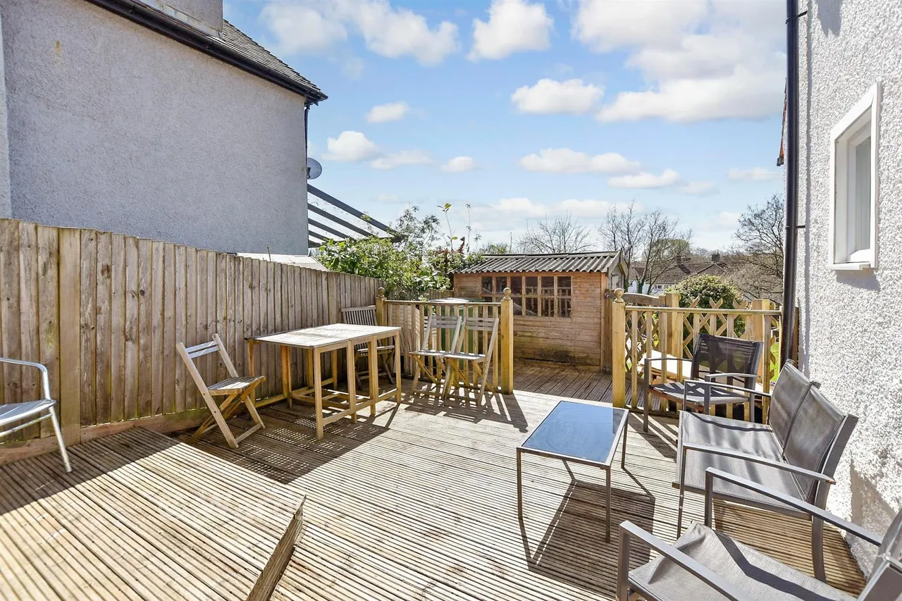 London Road, Hythe, CT21, photo 12