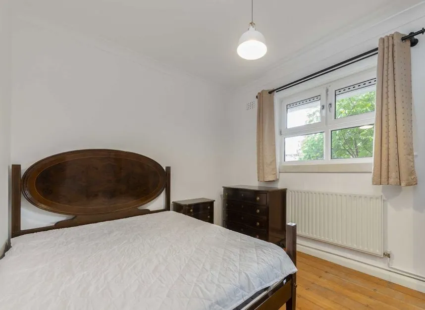 Wandsworth Road, South Lambeth, SW8, photo 5