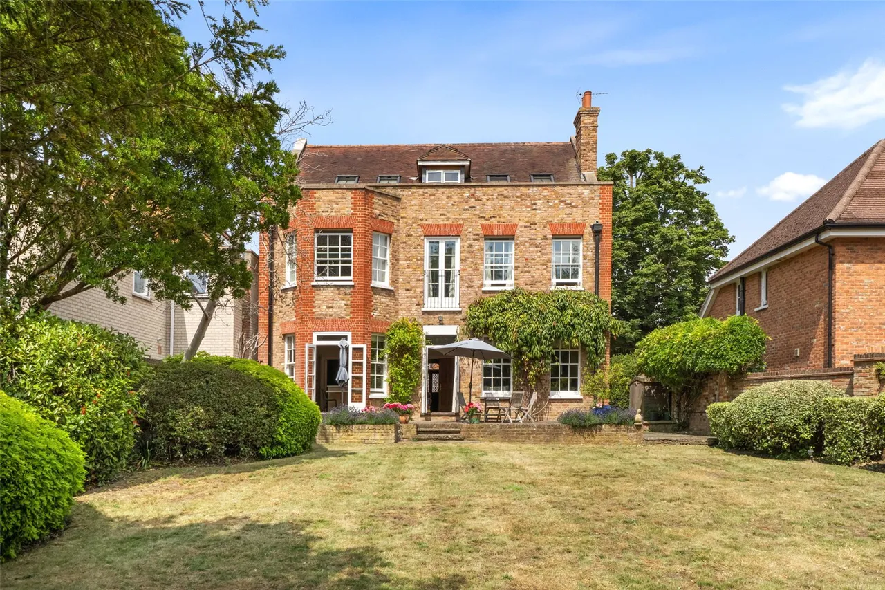 Chertsey Road, Shepperton, TW17 9LA, photo 15