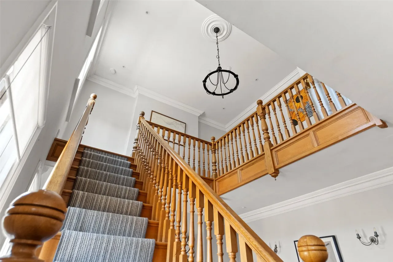 Chertsey Road, Shepperton, TW17 9LA, photo 6