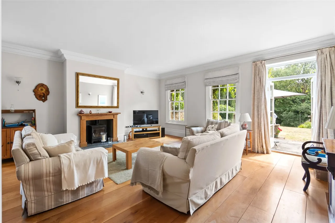Chertsey Road, Shepperton, TW17 9LA, photo 7