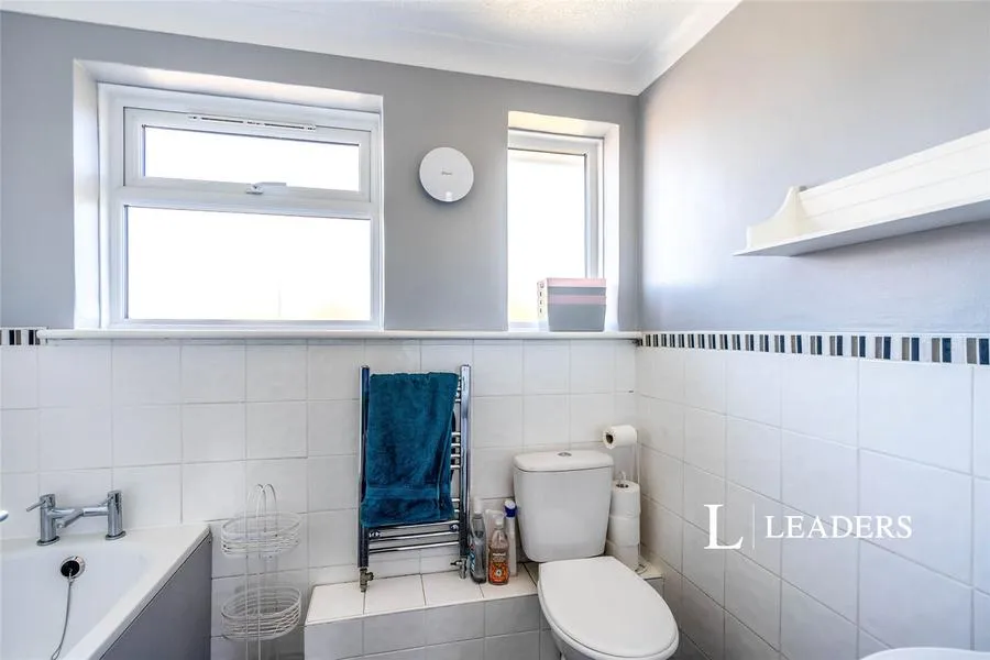 Chestnut Grove, Bognor Regis, PO22, photo 9