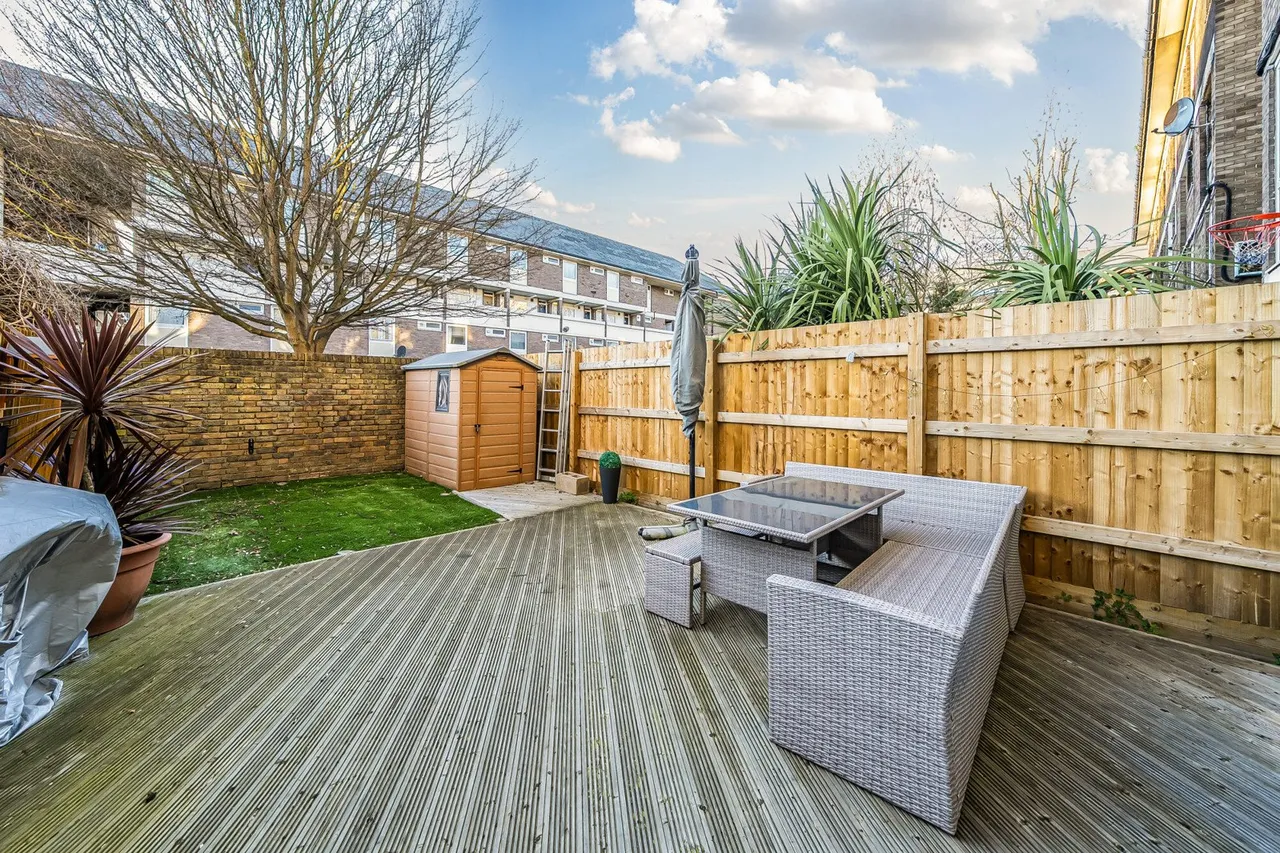 3 bed flat for sale — Willington Road, SW9