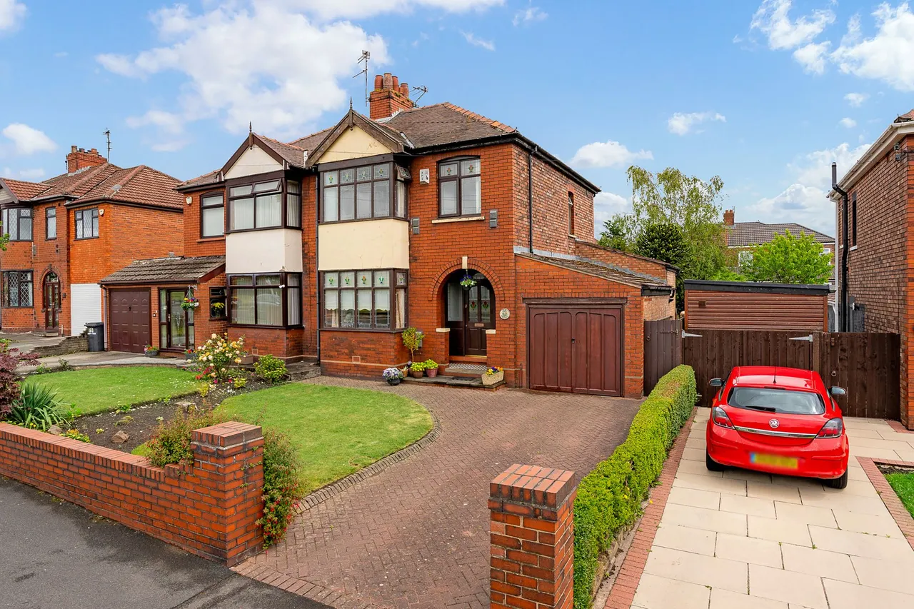 3 bed house for sale — Kingsway, Widnes, Widnes, WA8 7QR