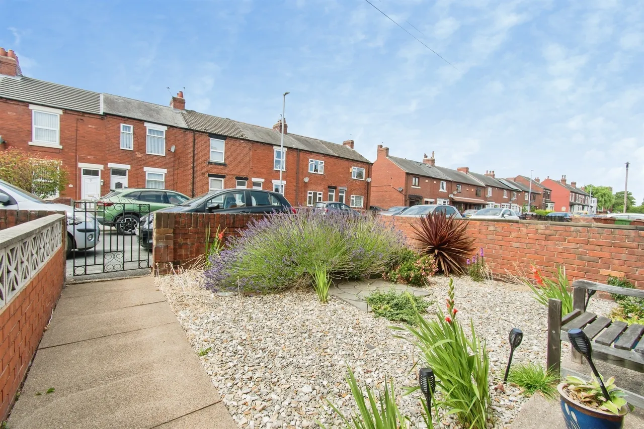 Firville Avenue, Normanton, WF6, photo 2