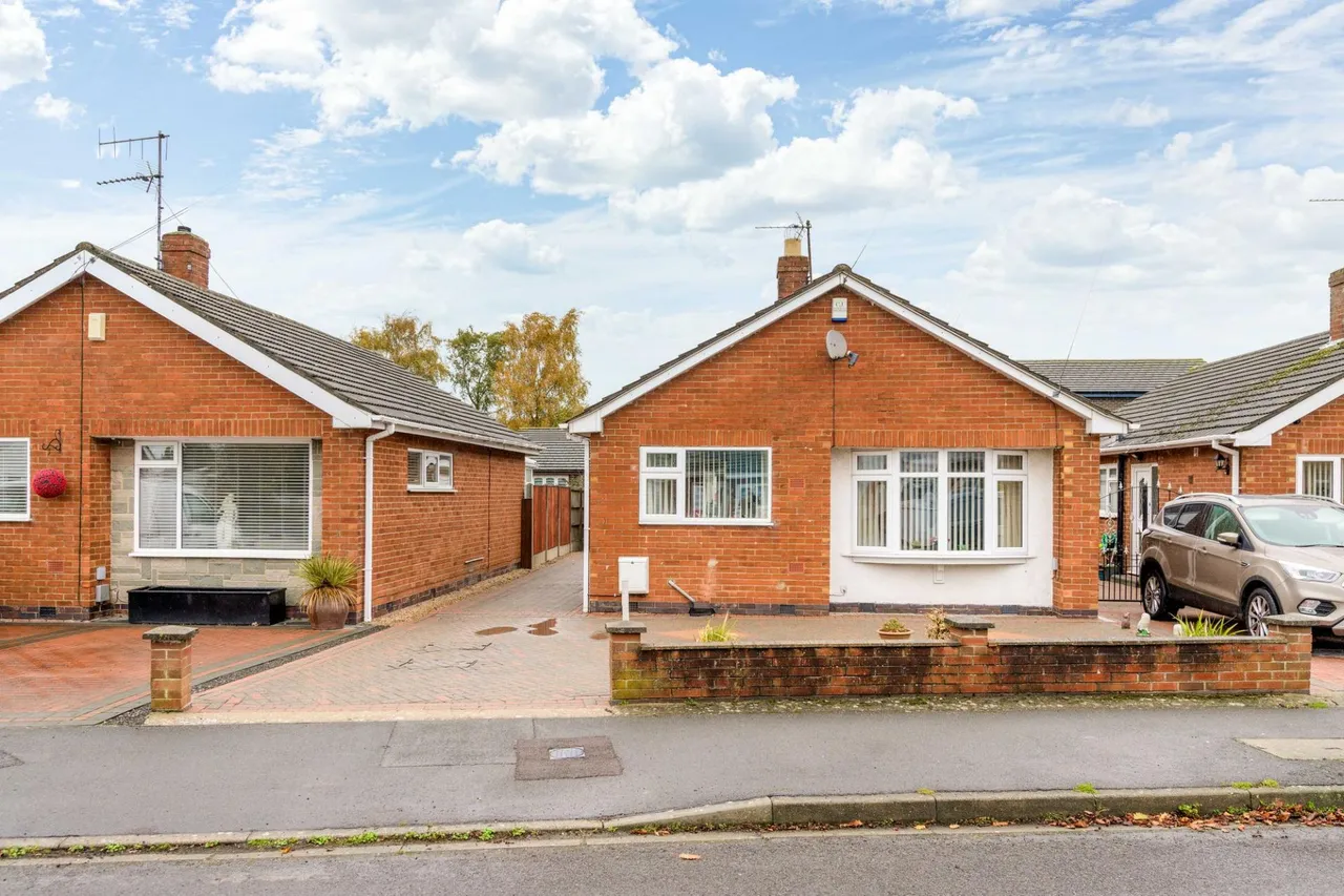 2 bed house for sale, Dutton Avenue, Skegness, PE25