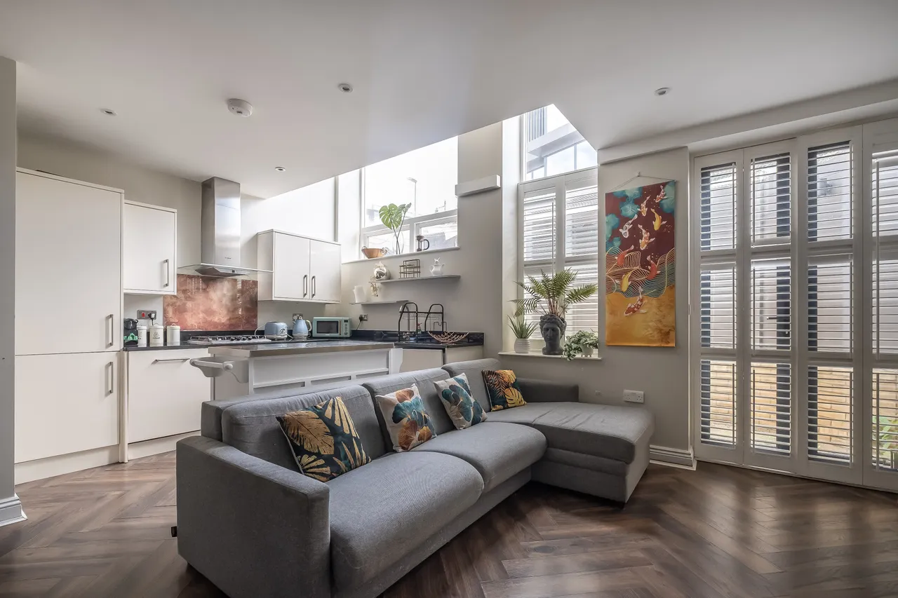 Burston Road, London, SW15, photo 3