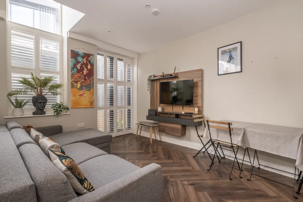 Burston Road, London, SW15, photo 4