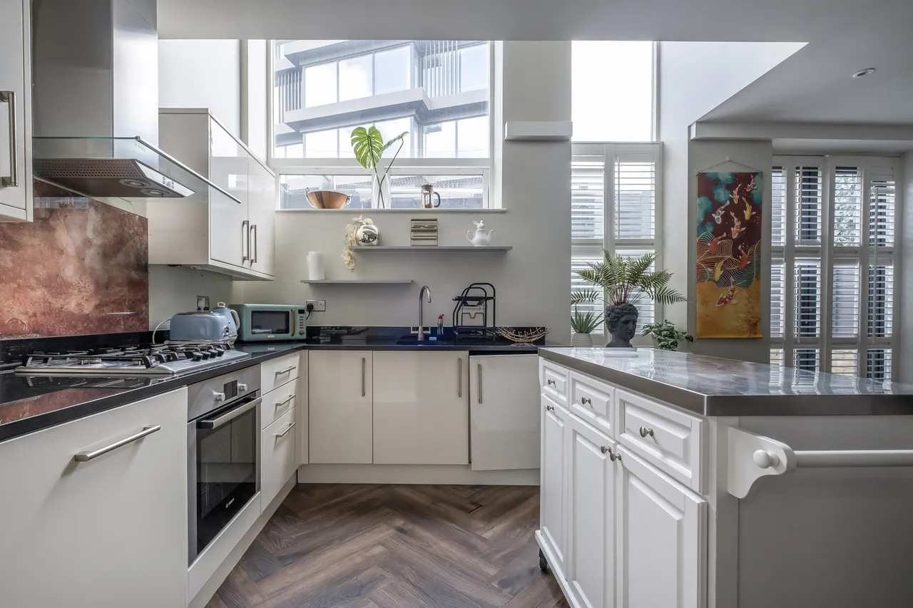 Burston Road, London, SW15, photo 5