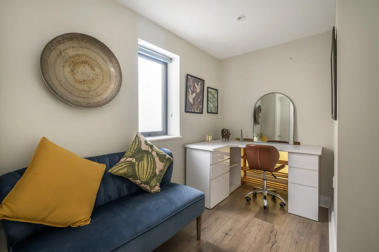 Burston Road, London, SW15, photo 9