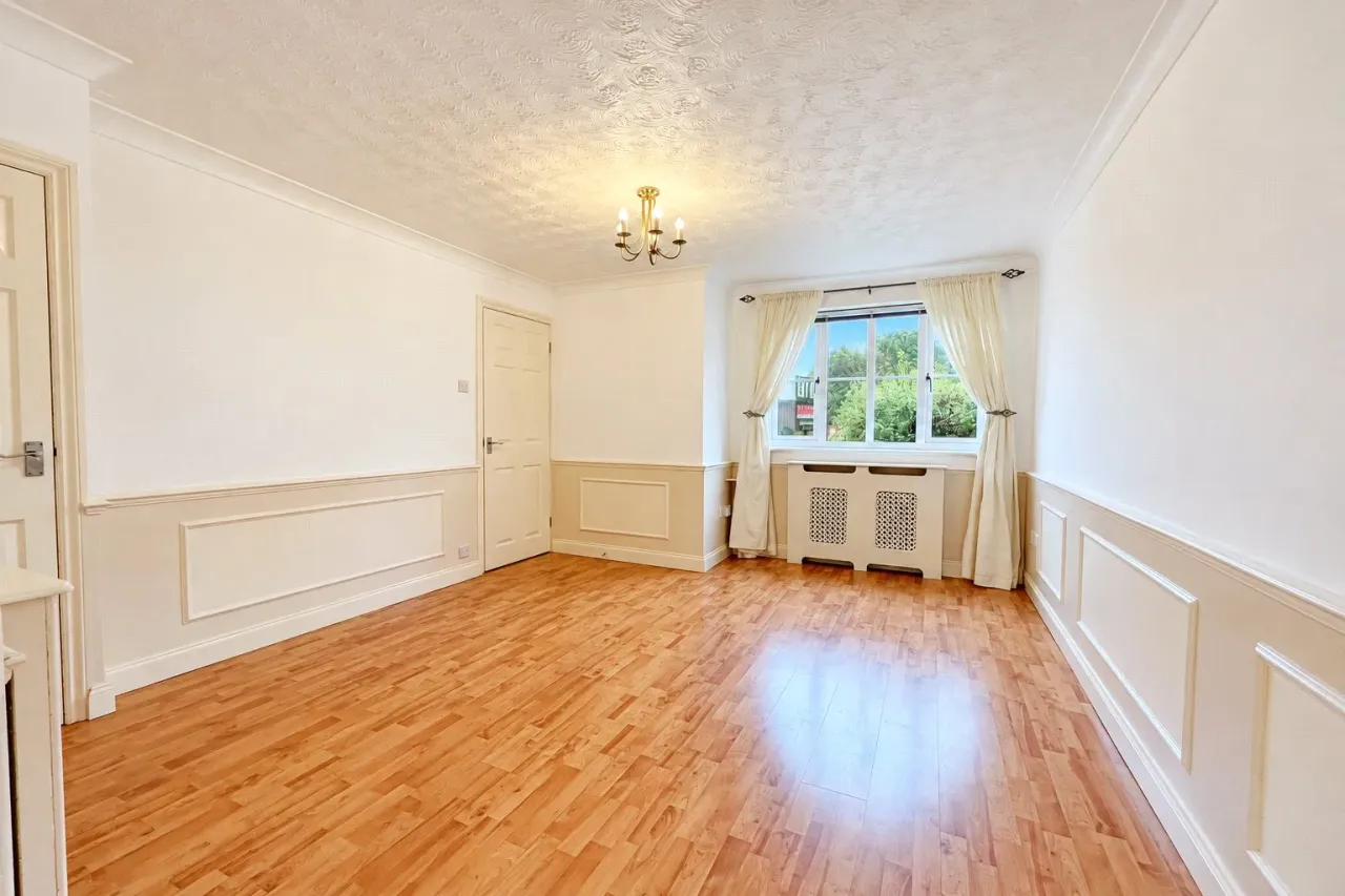 Langham Drive, Rayleigh, SS6, photo 5