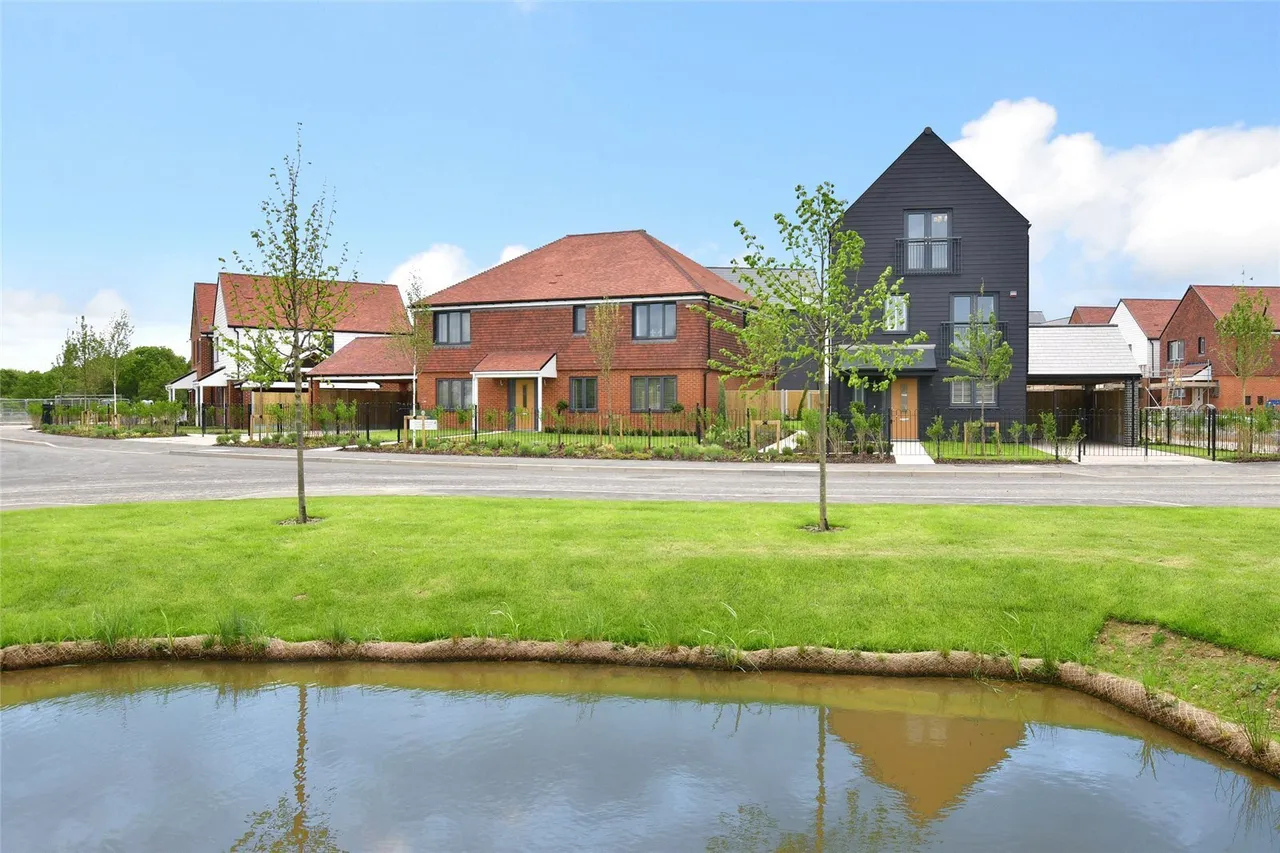 4 bed house for sale — Barley Drive, Chestfield, Whitstable, Kent, CT5