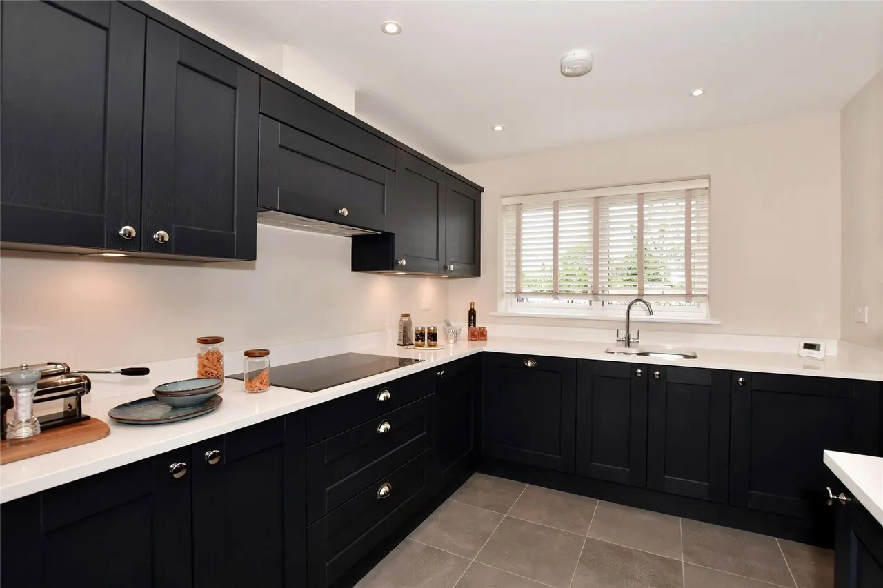 Barley Drive, Chestfield, Whitstable, Kent, CT5, photo 3