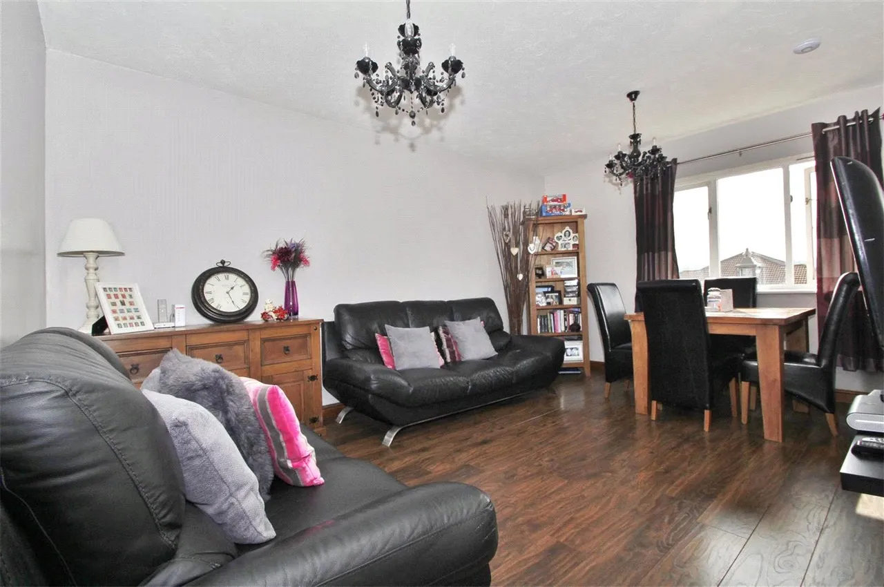 Chandlers Drive, DA8, photo 10