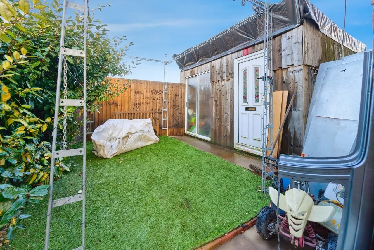 Glastonbury Crescent, Walsall, West Midlands, WS3, photo 17