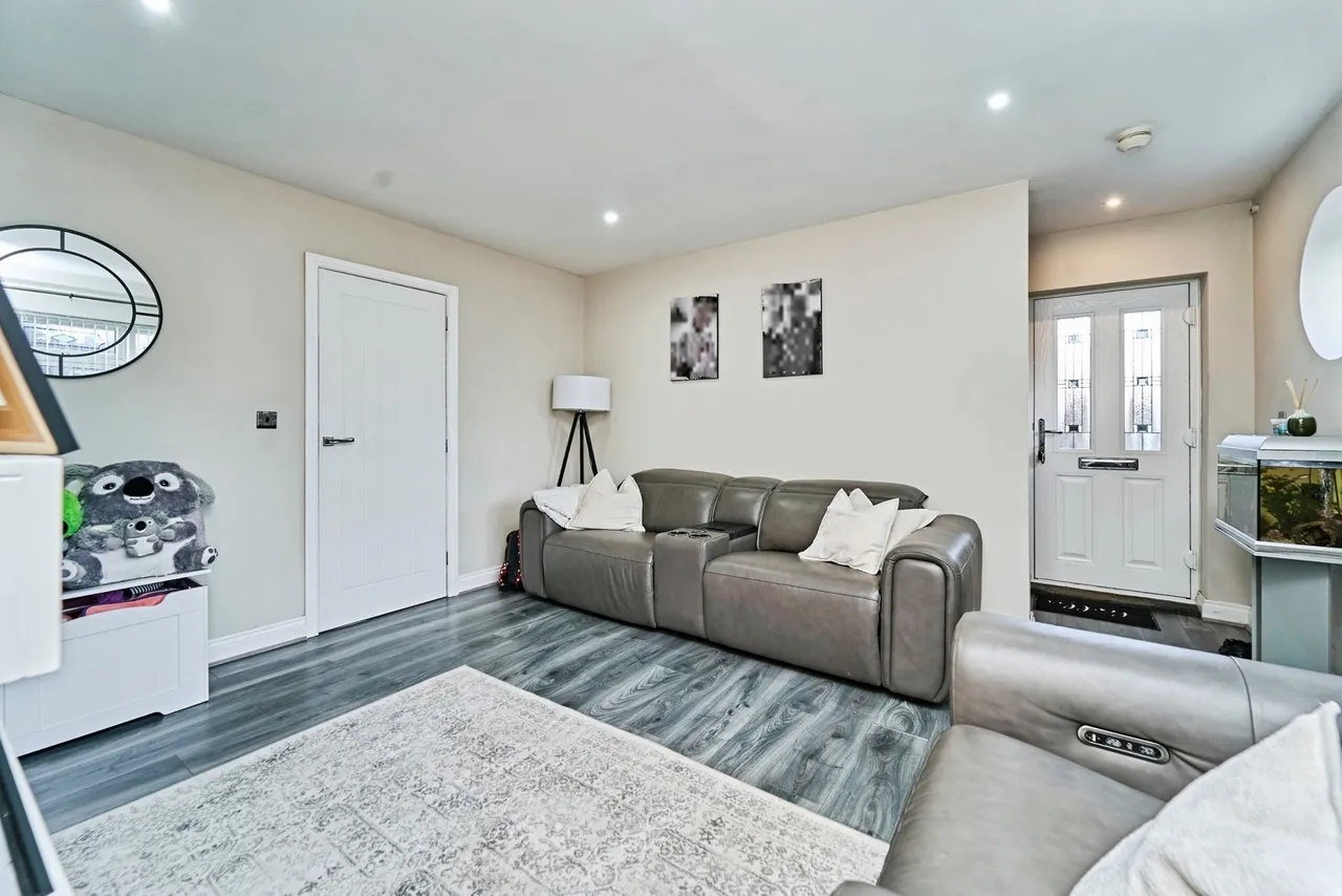 Glastonbury Crescent, Walsall, West Midlands, WS3, photo 5