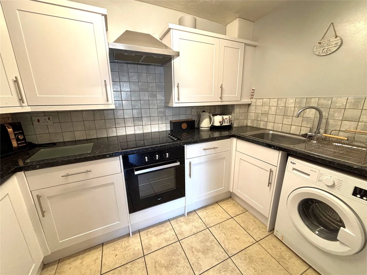 Seymour Way, Sunbury-On-Thames, TW16, photo 5