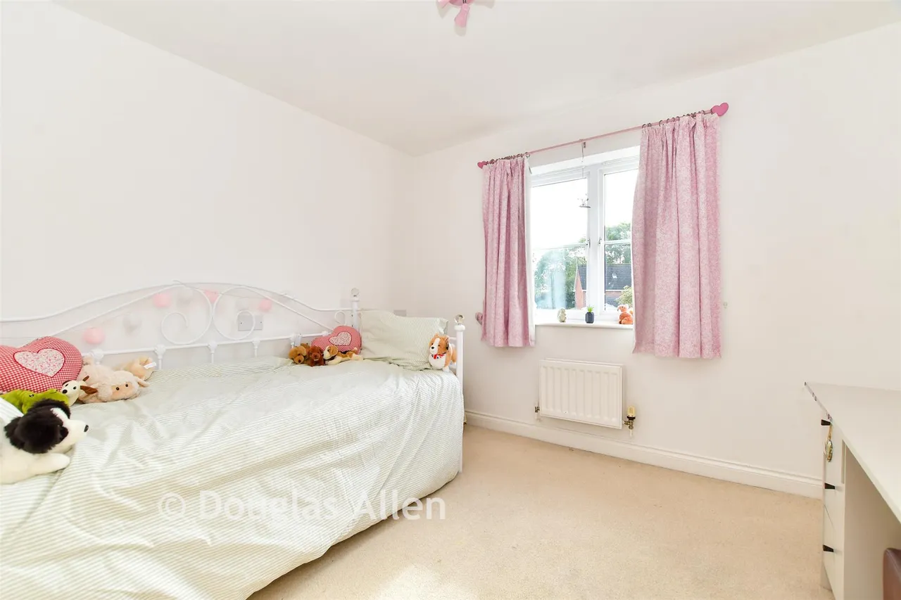 Nesbit Close, Wickford, SS12, photo 10
