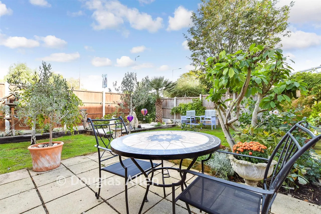 Nesbit Close, Wickford, SS12, photo 14