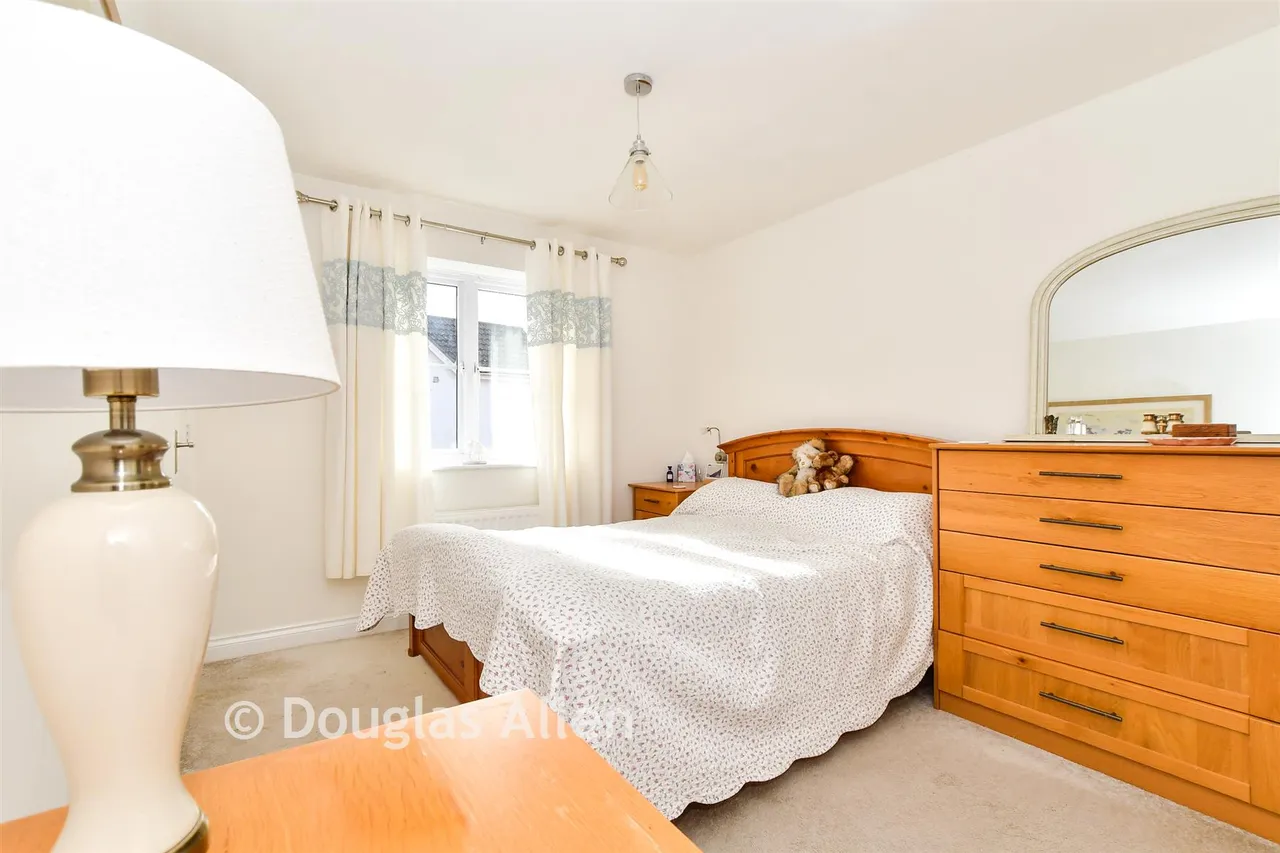 Nesbit Close, Wickford, SS12, photo 8