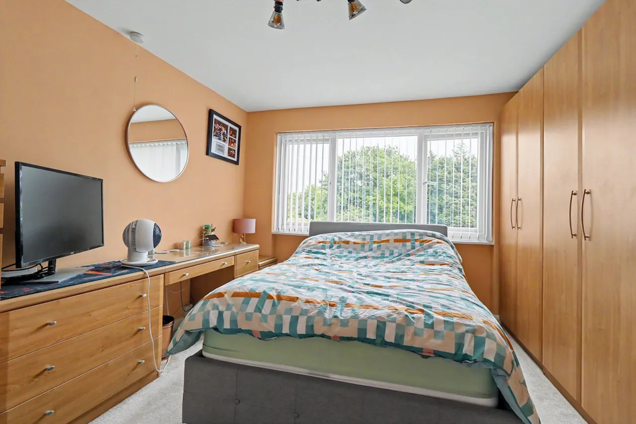 Brownroyd Hill Road, Bradford, BD6, photo 9