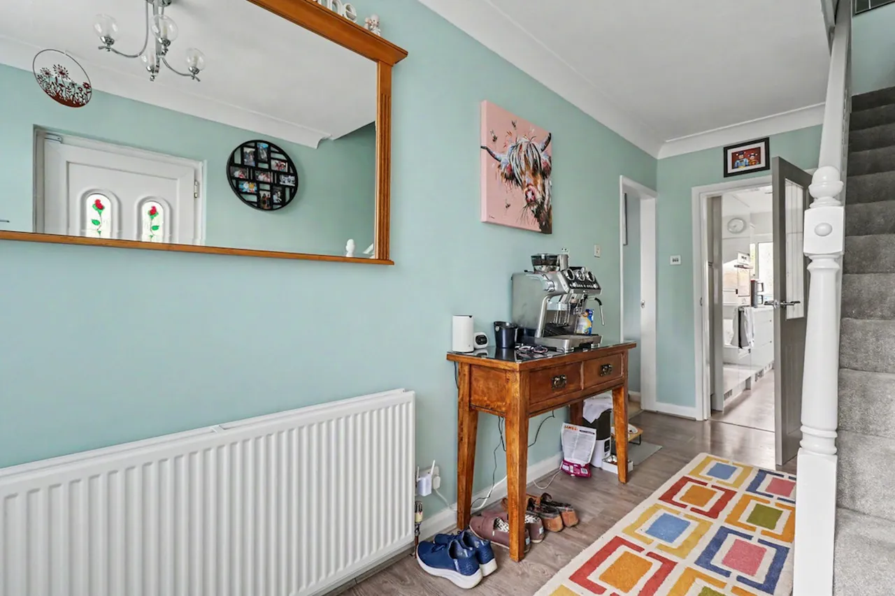Brownroyd Hill Road, Bradford, BD6, photo 6