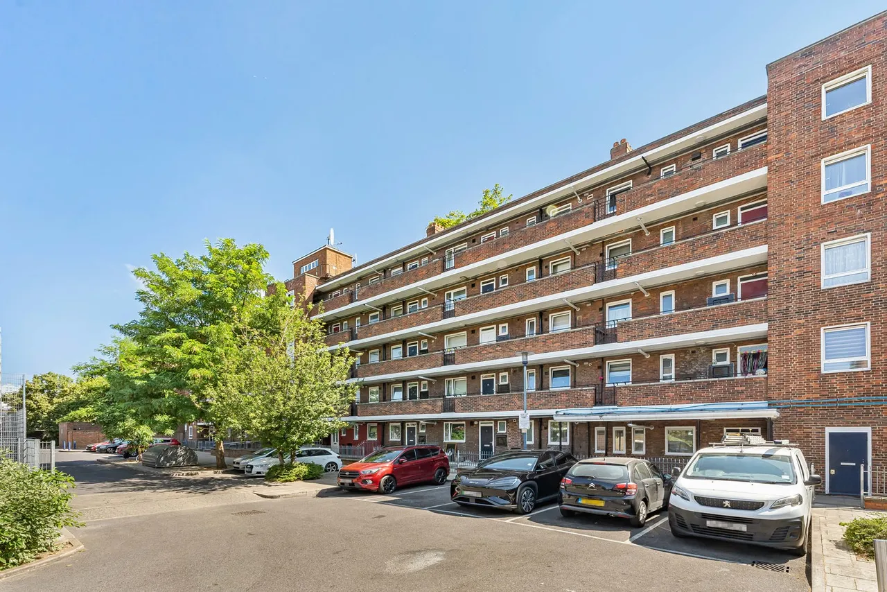 3 bed flat for sale, Queensbridge Road, London, E8