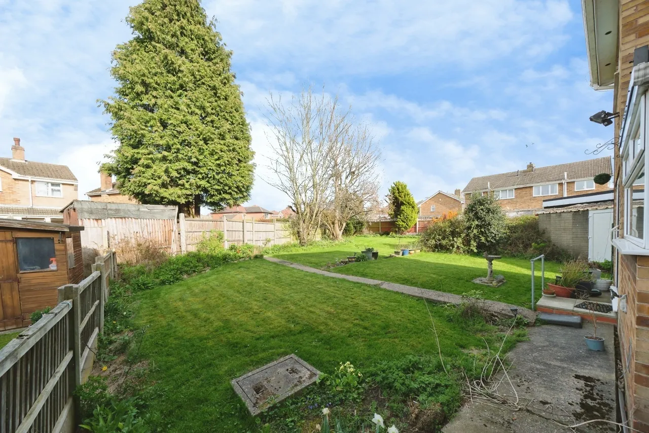 Salisbury Close, Mansfield Woodhouse, Mansfield, Nottinghamshire, NG19, photo 16
